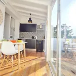 Happy - With A View, Private Terrace & Ac Appartement