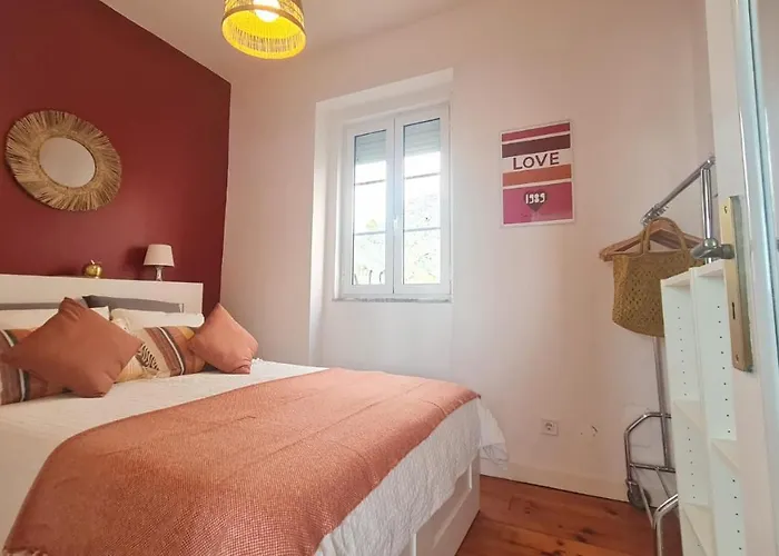 Happy - With A View, Private Terrace & Ac Appartement Lissabon