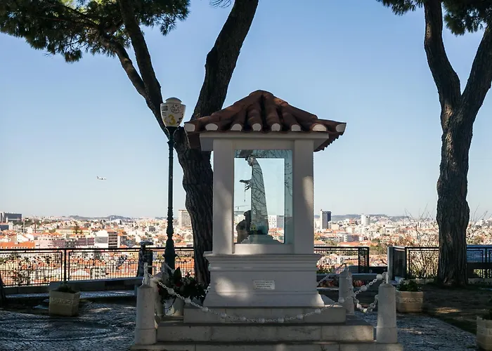 Appartement Happy - With A View, Private Terrace & Ac Lissabon